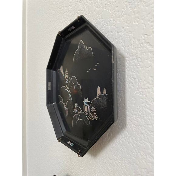 Maruni Lacquerware Mother of Pearl Inlay Occupied Japan Metal Plates Set - Picture 3 of 12